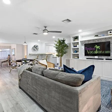 Newly Renovated 3 Bedrooms Near The Beach And Res1